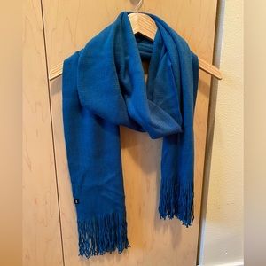 Echo scarf - beautiful teal color